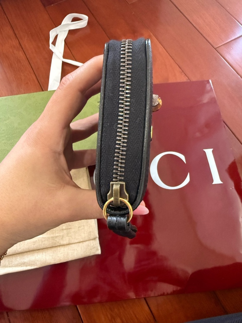 Gucci Black Pebbled Leather Zip Wallet with Gold GG and Bamboo Accent - Picture 5 of 7